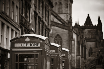Fototapeta na wymiar Edinburgh city street