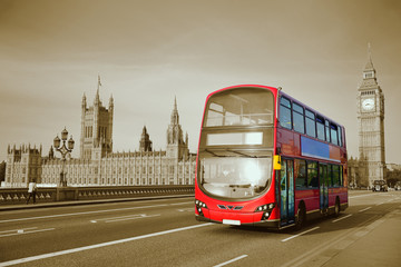 Fototapeta na wymiar Bus in London