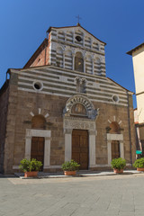 Fototapeta na wymiar Church San Giusto in Lucca (Italy)