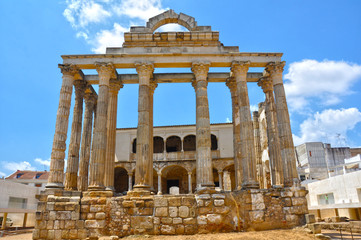 Templo romano de Diana, M√©rida, Espa√±a © luisfpizarro
