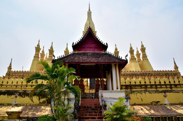 Fototapeta na wymiar temple atmosphere The estimable in Vientiane, Laos 