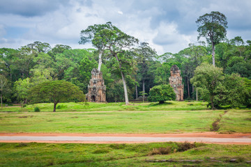 Angkor Thom gardens in front the Elephants Terrace within the An