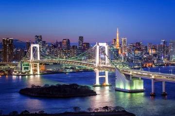 Fotobehang Tokyo Rainbow Bridge en Tokyo Tower © eyetronic