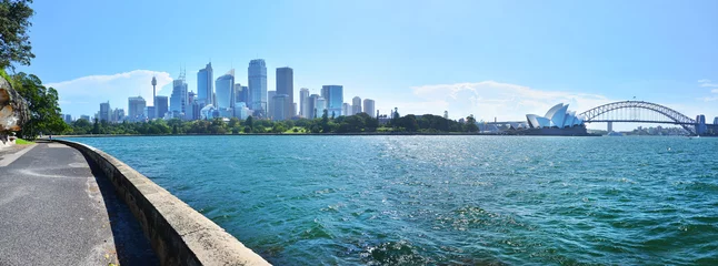 Fototapeten View of Sydney Harbor in a sunny day © Javen