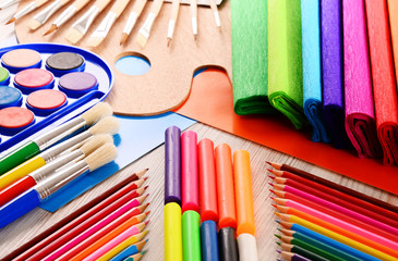 Composition with school accessories for painting and drawing - obrazy, fototapety, plakaty
