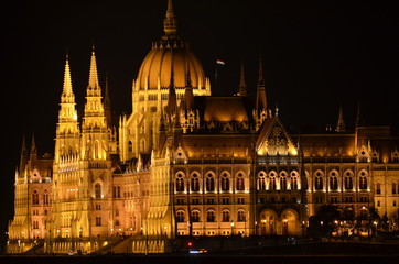 Budapeszt- budynek parlamentu - obrazy, fototapety, plakaty