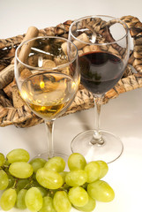 Glasses of wine and grapes