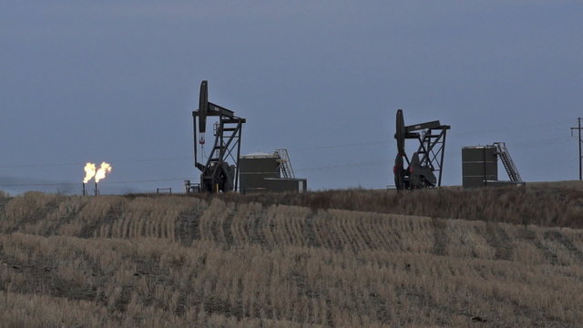 North Dakota Oil Pump Jack Fracking Crude Extraction Machine