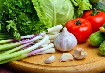 Composition with raw vegetables