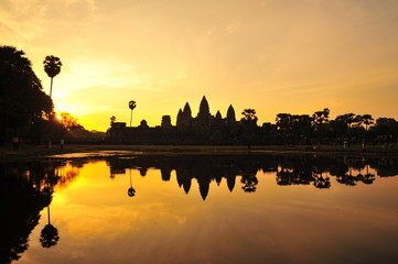 Fototapeta premium Angkor Wat Temple at Sunrise