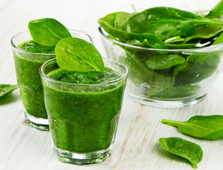 Healthy green smoothie