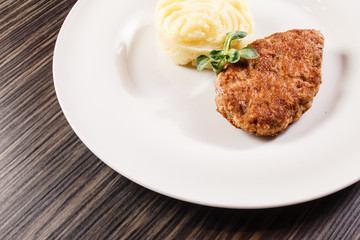 mashed potato with cutlet