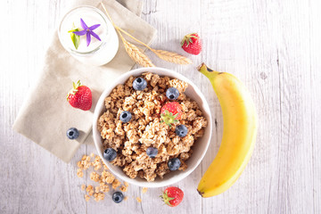 muesli with fruits