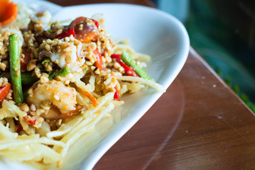 papaya salad with horse crab