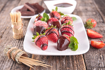 strawberry and chocolate sauce