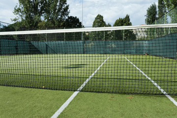 green tennis court