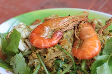 Shrimp curry - Fried shrimp with curry powder in dish