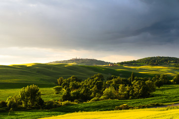 Fototapeta premium sunset view of Pienza