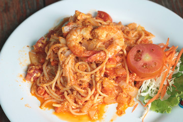 Shrimp spaghetti with sauc on dish
