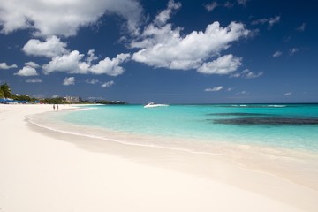 Fototapeta na wymiar Shoalbay Beach, Anguilla