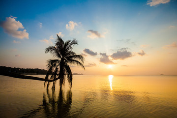 Obraz na płótnie Canvas Sunset on Koh Phangan island