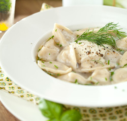  Teigtaschen gefühlt mit fleisch 