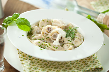  Teigtaschen gefühlt mit fleisch 