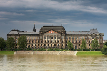 Fototapeta na wymiar flood in Dresden