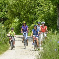 Fototapeta premium 3 Generationen machen eine Radtour 
