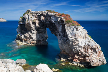 Naklejka premium Natural Arch Es Pontas