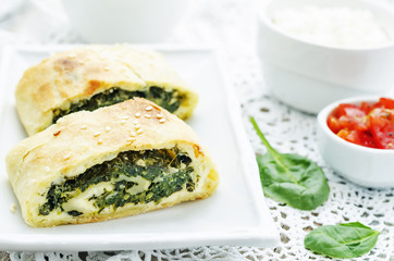 strudel with spinach and ricotta