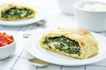 strudel with spinach and ricotta