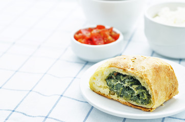 strudel with spinach and ricotta
