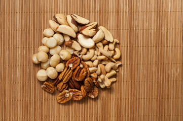 mix of nuts, para cashew brazil macadamian pecan