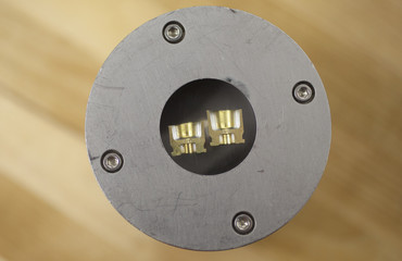 Case head testing container