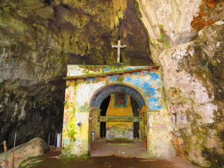 Grotta San Michele a Camigliano