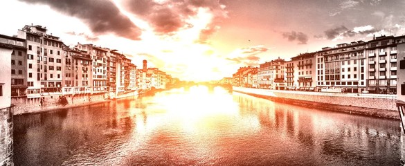 Naklejka premium Sunset view of the Florence Italy cityscape