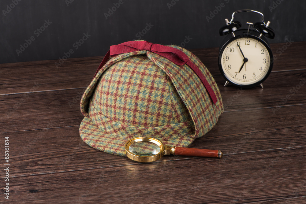 Wall mural sherlock hat and magnifying glass