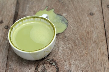 Green tea and milk for drinking