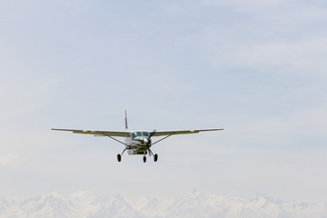 airplane landing