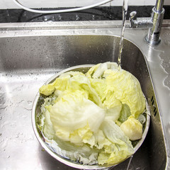 Washing fresh vegetable