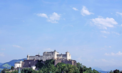 Obraz premium Salzburg skyline with Festung Hohensalzburg, Austria