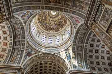 Fototapeta premium Mantua, inside the cathedral