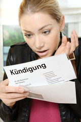 Frau schockiert über Kündigung