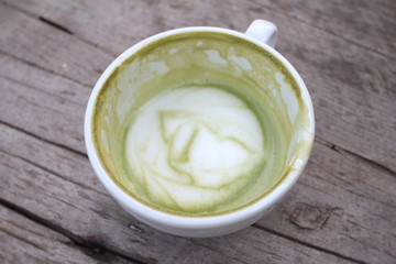 Green tea and milk for drinking
