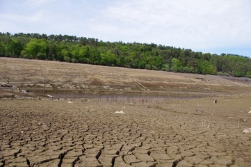 Assèchement du Lac de Guerlédan