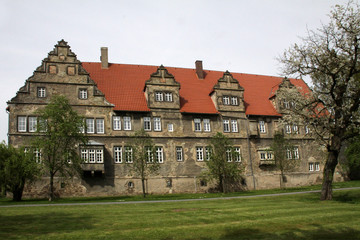 Fototapeta na wymiar Münchhausen-Burghof in Hessisch Oldendorf