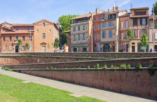 Place de la Daurade &agrave; Toulouse