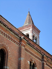 Fototapeta na wymiar campanile chiesa di San Pietro martire - Monza