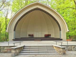 Konzertmuschel am Wei&szlig;en Hirsch in Dresden